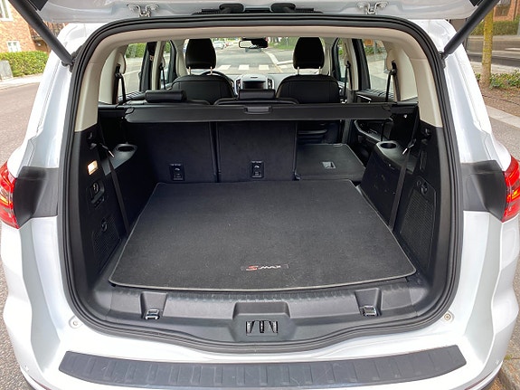 Ford S-MAX 22 of 28