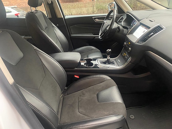 Ford S-MAX 10 of 28