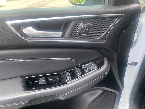 Ford S-MAX 14 of 28