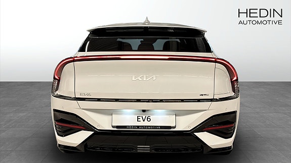 Kia EV6 7 of 15