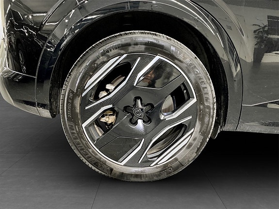 Peugeot e-3008 17 of 18