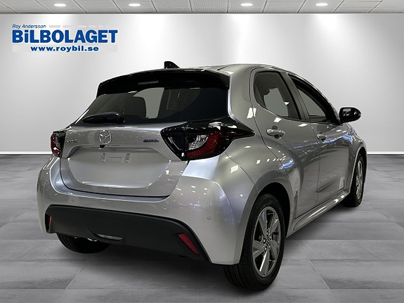 Mazda 2 3 of 5