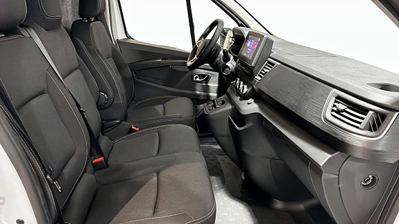 Renault Trafic 2 of 9