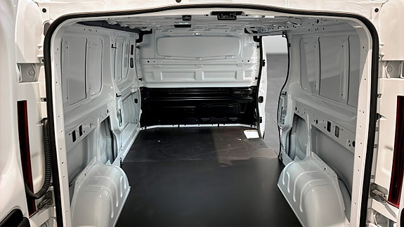 Renault Trafic 7 of 9
