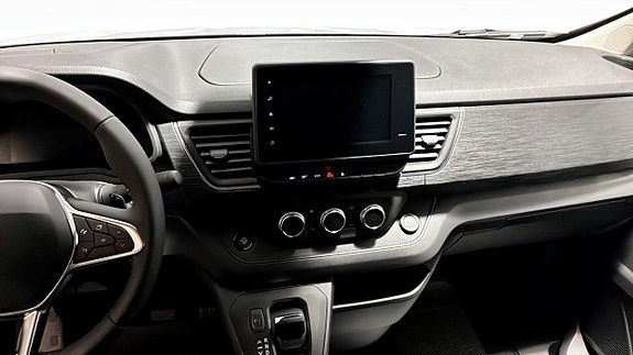 Renault Trafic 9 of 9