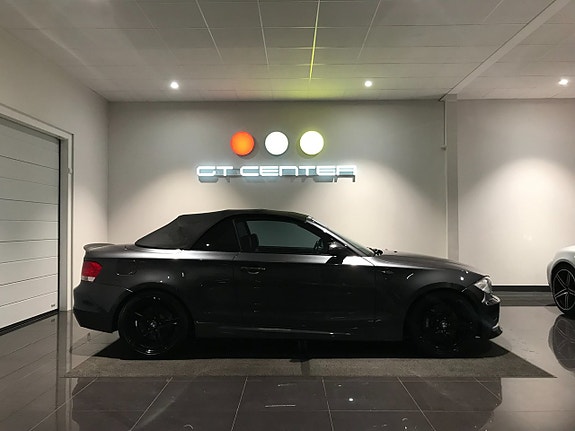 BMW 135i 3 of 5