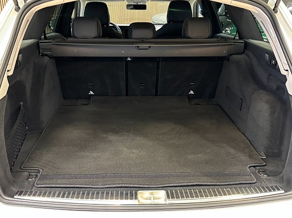 Mercedes-Benz E200 5 of 10