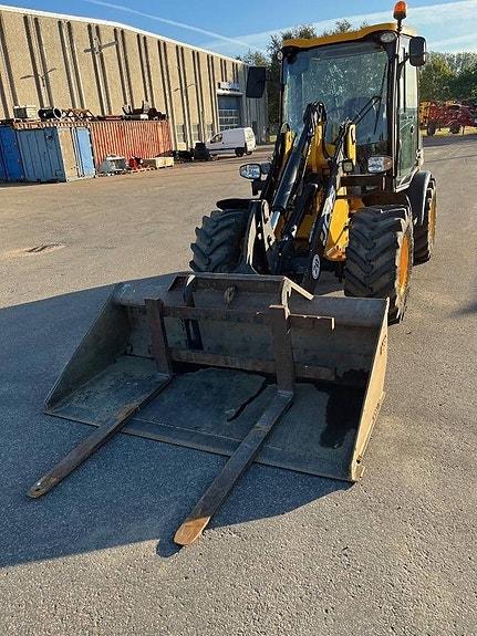 JCB 406 4 of 6