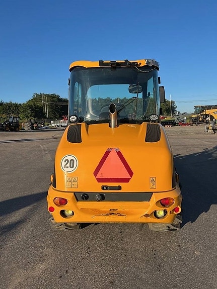 JCB 406 3 of 6