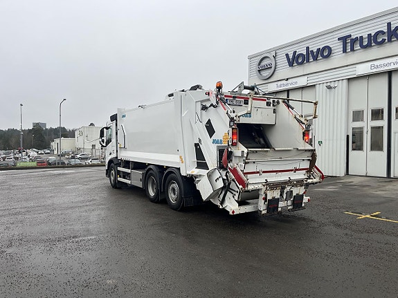 Volvo FM Sopbil enfackare med vinsch 3 of 6