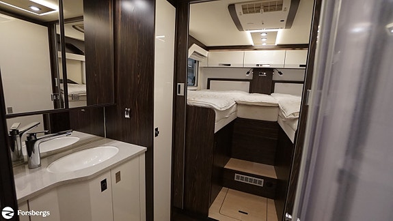 Bürstner Elegance 910 / Solcell / Backkamera / AC bodel 12 of 21