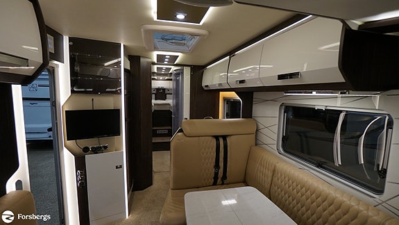 Bürstner Elegance 910 / Solcell / Backkamera / AC bodel 7 of 21