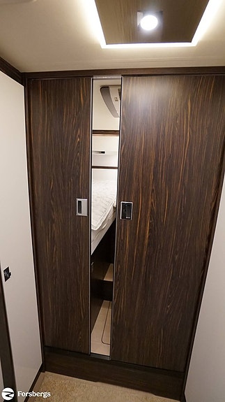 Bürstner Elegance 910 / Solcell / Backkamera / AC bodel 21 of 21
