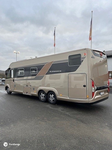 Bürstner Elegance 910 / Solcell / Backkamera / AC bodel 3 of 5