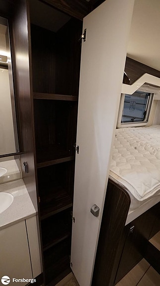 Bürstner Elegance 910 / Solcell / Backkamera / AC bodel 17 of 21