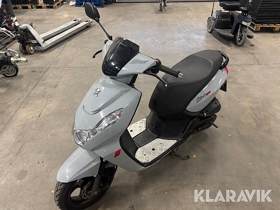 Moped Peugeot Kisbee