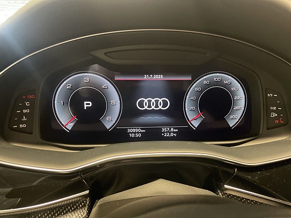 Audi Q8 30 of 30