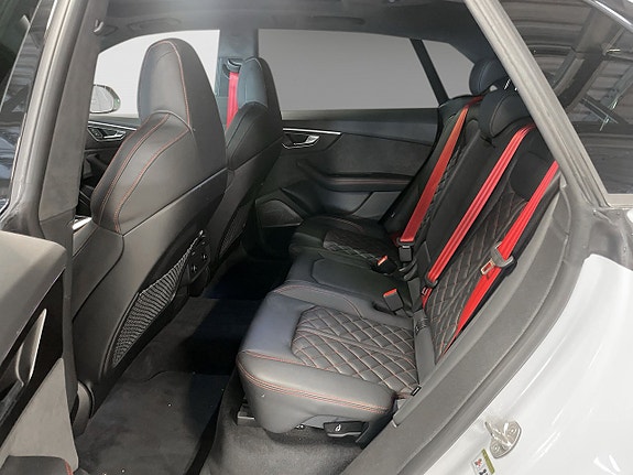 Audi Q8 9 of 30