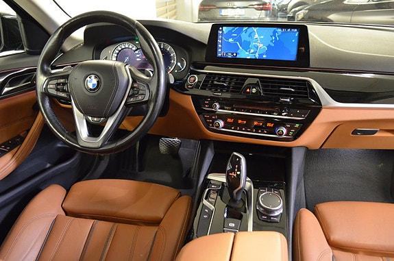 BMW 530i 2 of 5