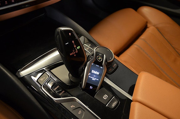 BMW 530i 7 of 24