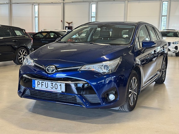 Toyota Avensis 3 of 5