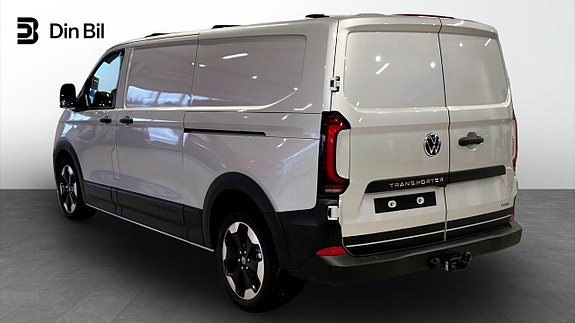 Volkswagen Transporter 3 of 5