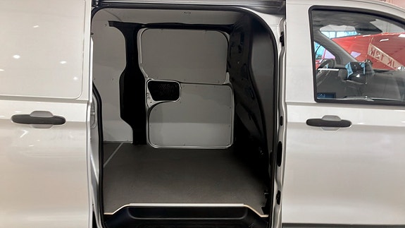 Volkswagen Transporter 11 of 12