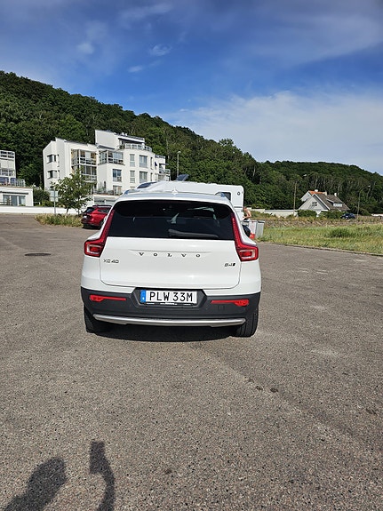 Volvo XC40 3 of 5