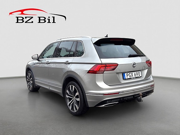 Volkswagen Tiguan 3 of 5