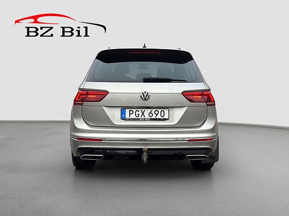 Volkswagen Tiguan 4 of 5