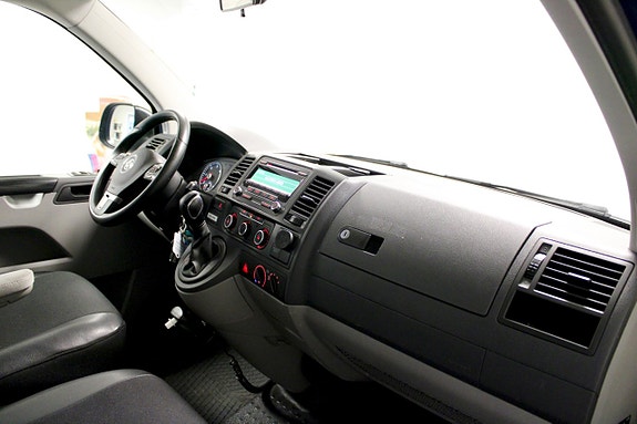 Volkswagen Transporter 9 of 12