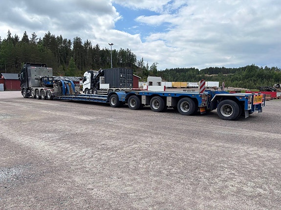 Volvo FH16 Tungdragare med Vang trailer 2 of 4