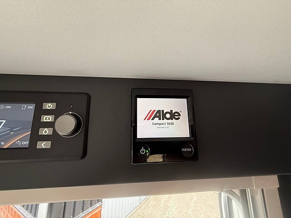 Adria Adora 663 UT * Långbäddar * Toa bak * 2600kr/mån 13 of 16