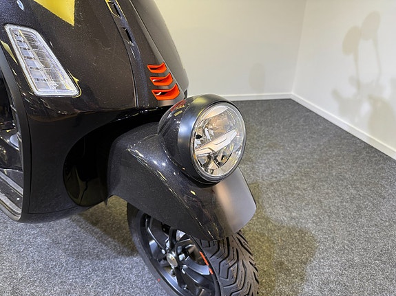 Piaggio Vespa GTV 300 /OUTLET!/Summer-sale 5 of 5
