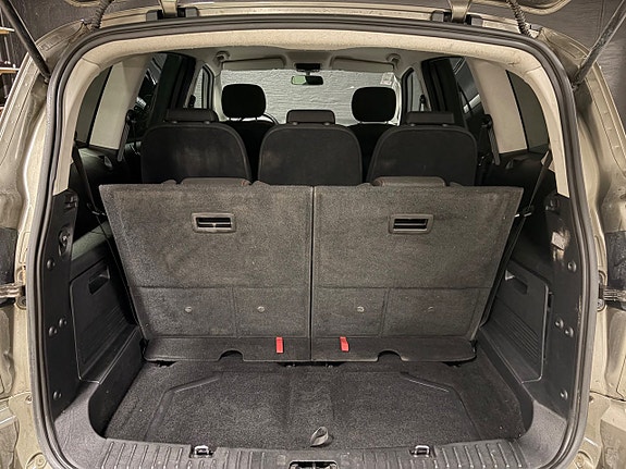 Ford S-MAX 15 of 17