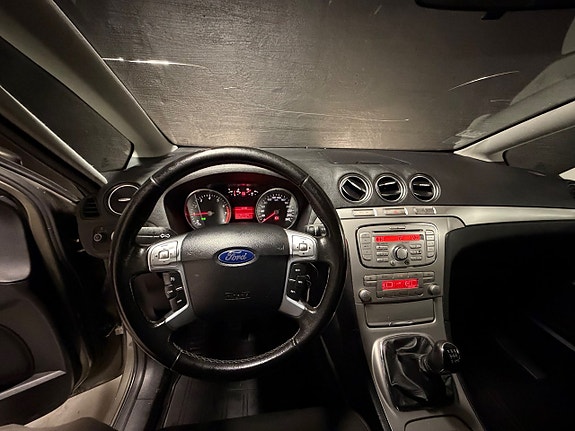 Ford S-MAX 11 of 17