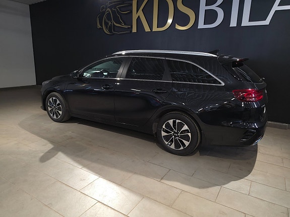 Kia Ceed 3 of 5