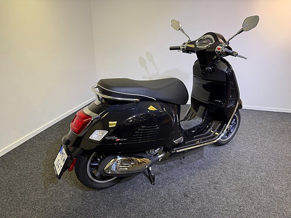 Piaggio Vespa GTS 300 HPE Super /OUTLET! 3 of 5
