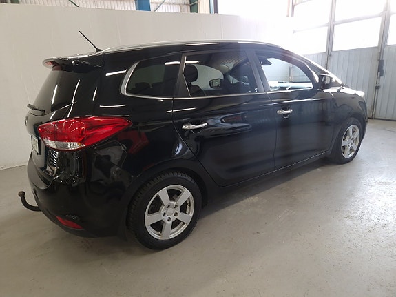 Kia Carens 4 of 19
