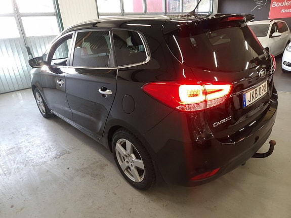 Kia Carens 6 of 19