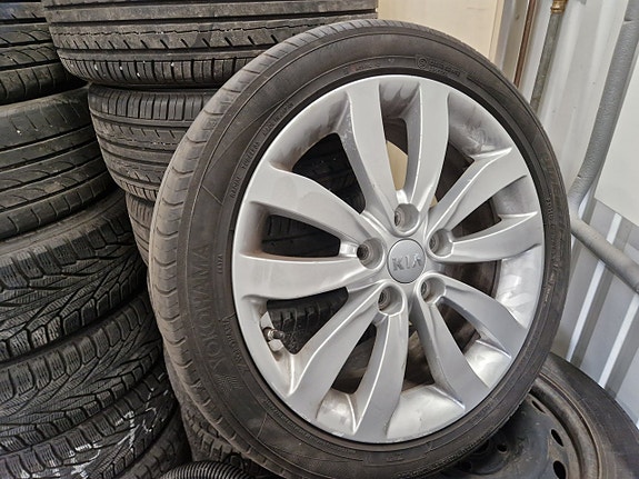 Kia Carens 15 of 19