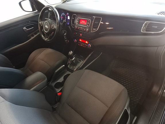 Kia Carens 11 of 19