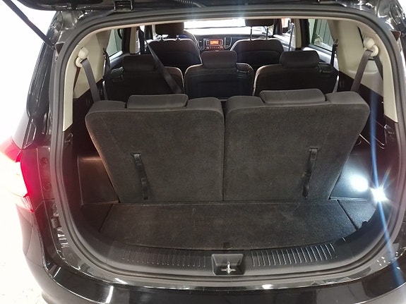 Kia Carens 14 of 19