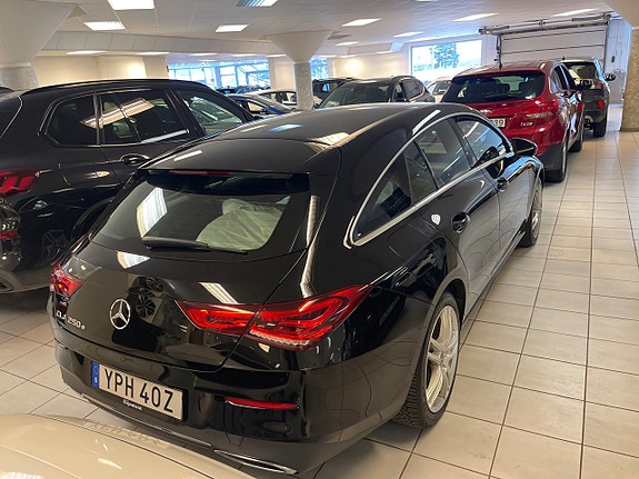 Mercedes-Benz CLA250 e 4 of 5