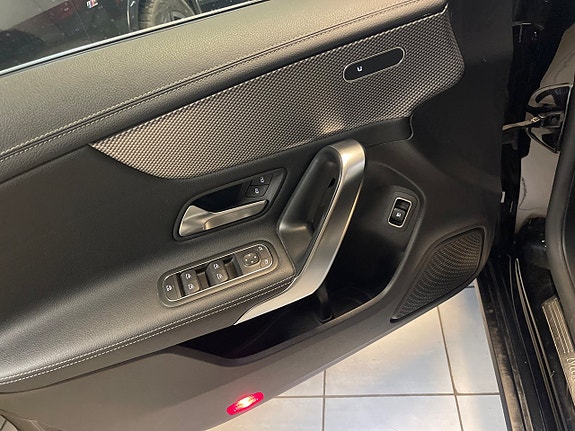 Mercedes-Benz CLA250 e 8 of 9
