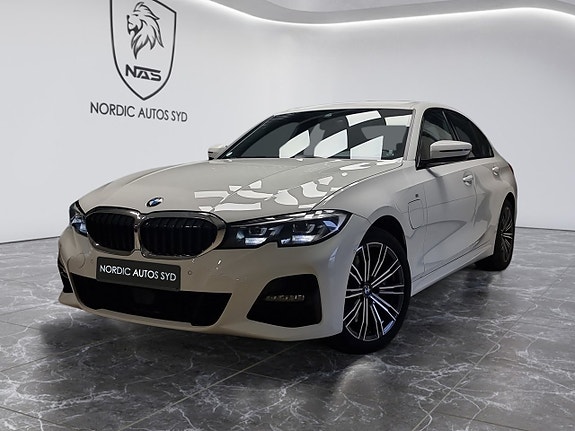 BMW 330e