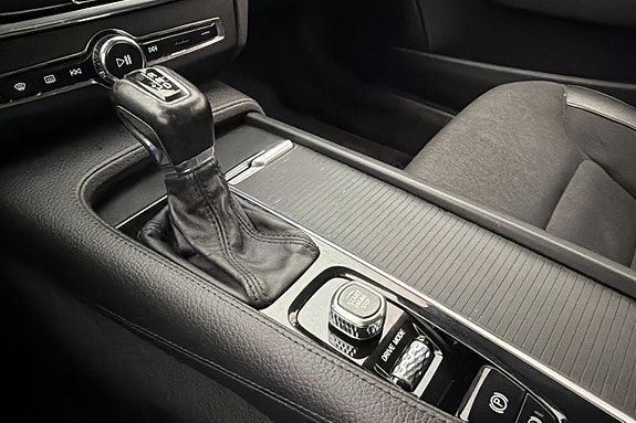 Volvo S90 22 of 27
