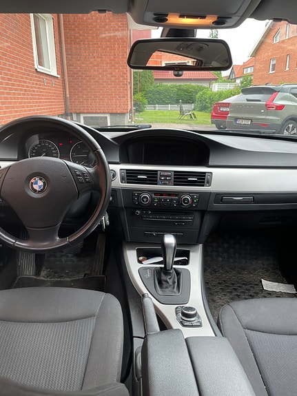 BMW 320d 5 of 5
