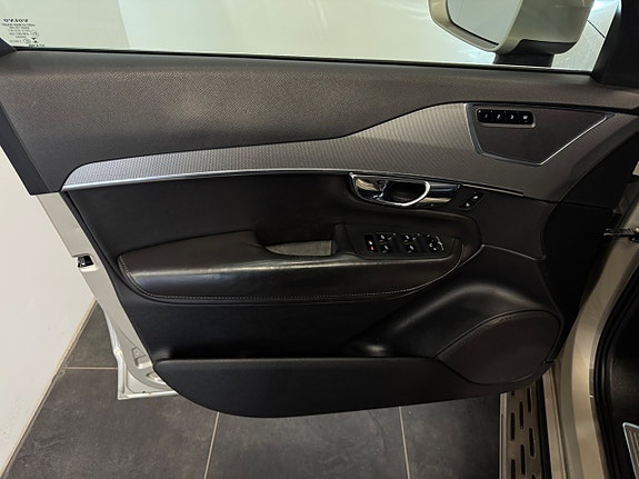 Volvo XC90 9 of 29