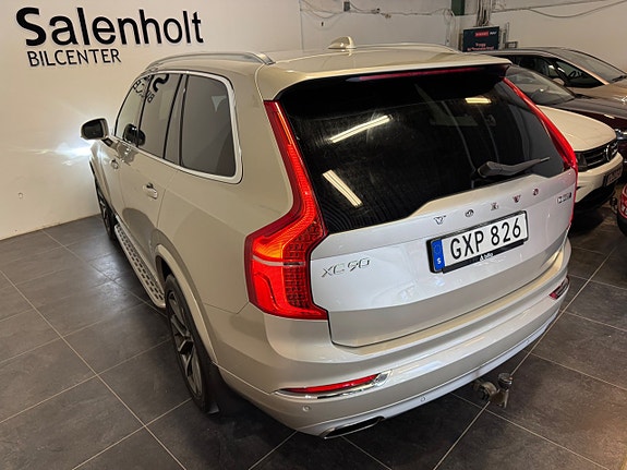 Volvo XC90 8 of 29